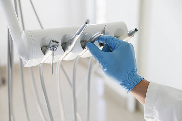 Professional Wisdom Tooth Removal technician working in Oakton, VA
